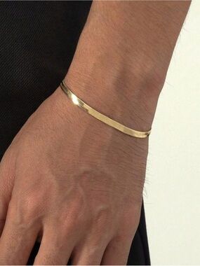 Source Unknown Gold Men’s Flat Herringbone Bracelet